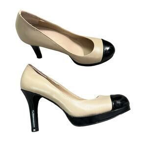 TAHARI "Laura" Two-Tone Cream/Black Leather Pump Heels Women's Size 7.5